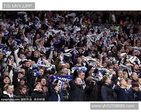 足球明星短笛高清图片展示引领球迷热潮尽享足球魅力与激情